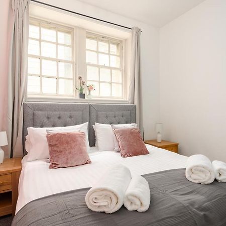 2 Bedroom Royal Mile Apartment Edynburg Zewnętrze zdjęcie